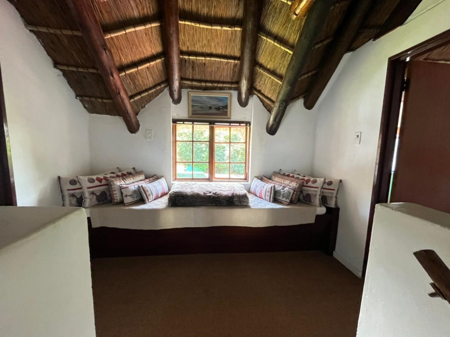 3 Bedroom Property for Sale in Cove Rock Eastern Cape
